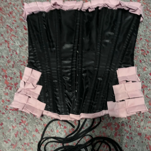 BURLESK CORSET- SATIN W PINK PLEATING - Picture 3 of 4